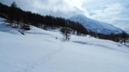 docili pendii nevosi verso la Cima del Bosco (6-4-2013)