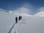 in salita lungo il lago