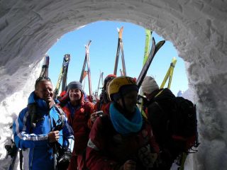 NEL TUNNEL DI USCITA