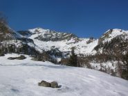 Il vallone che sale alla cresta Est del Voghel dai pressi dell' Alpe di Vleukie (1868 m)