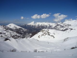 Bisalta sullo sfondo
