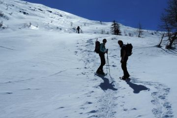 Luciano, Marta e Luigi in salita lungo il versante Ovest della Cima delle Liste (13-4-2013)