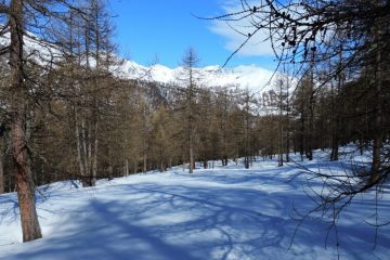 il pianoro di quota 1835 m. salendo lungo il versante Ovest della Cima delle Liste (13-4-2013)
