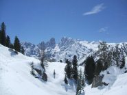 verso il rif. Vallandro, sullo sfondo il Passo del Cristallo
