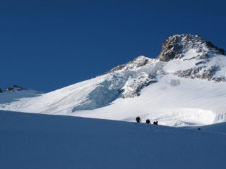più ci si avvicina alla vetta e più l'ambiente è spettacolare