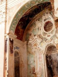 vecchi colori di un mondo di artisti veri ... non quelli odierni tra le vie