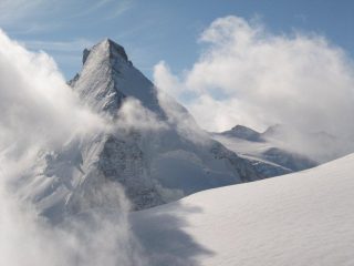  e saranno visibili le loro pareti ovest e nord ricoperte da ghiacciai pensili