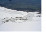 Le due principali ed estese valanghe a lastroni di quest'itinerario viste dall'alto..