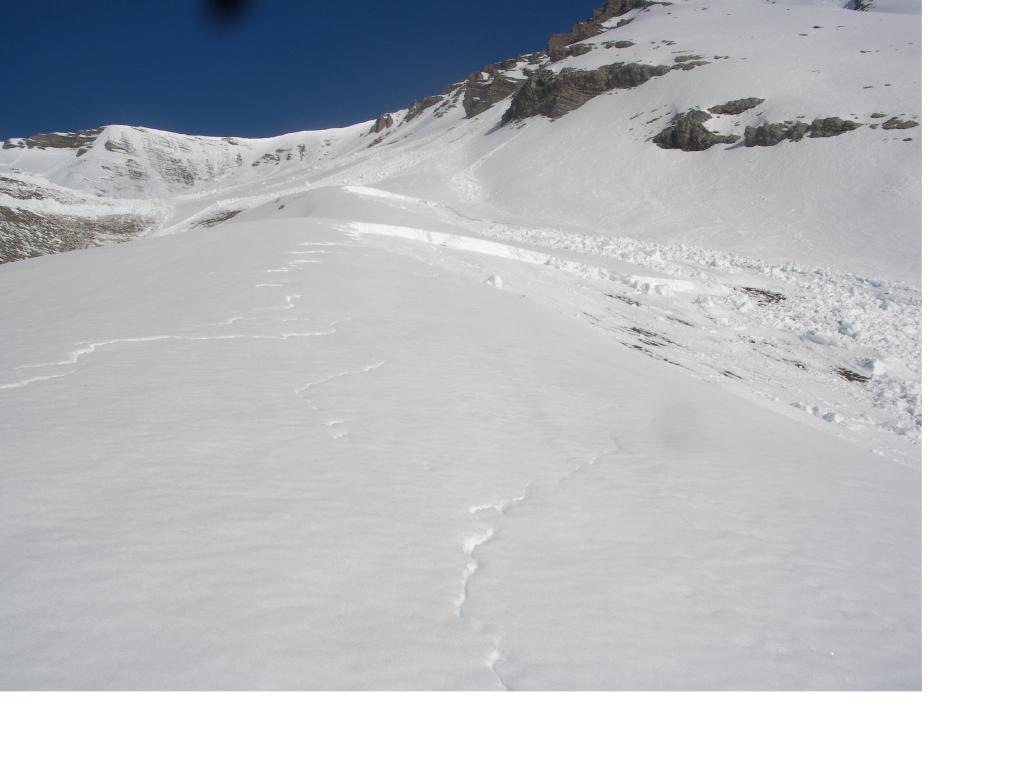 Pendii innevati e ripidi..con crepe..