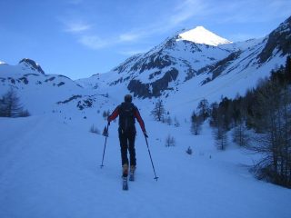nel sole la Punta Trois Scies 3032 m.