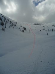 Testata del vallone con itinerario di salita e tracce di discesa