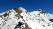 Dalla vetta, la cresta sud della Becca di Torchè e la Becca di Vlou