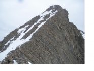 Il salto piu' vistoso sul filo di cresta alla vetta..