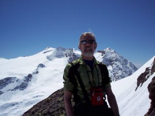 in cima per festeggiare i 60 con il Basodino sullo sfondo