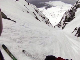 16- a sinistra, lo spigolo della cresta est del Viso