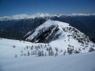 Il Colle Pussuy visto dalla vetta
