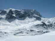 Parte bassa della Val d'Agnel e vista su 