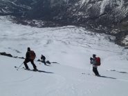i ripidi pendii sotto la cima