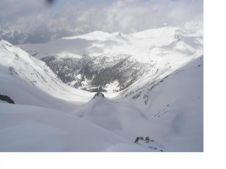 La parte alta del vallone dalla vetta.. con lo sfondo della Falita e della Testa dei Fra'
