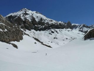 Rocca Blanca alle spalle