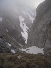 Guardando verso il basso dalla cima del canale dello Scudo