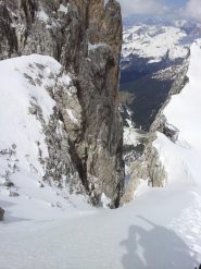 imbocco del canalino nord: sono 600m con min 40° e max 50°...