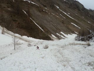 Attraversamento di una grossa slavina