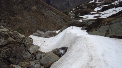 Lingue di neve raccordate prima del piano...