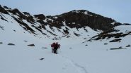 salendo su neve molto buona verso la Bergeria del Ciardonnet (5-5-2013)