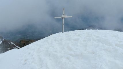 la croce di vetta della Rocca Nera (5-5-2013)
