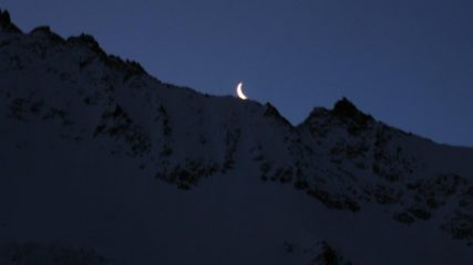 spunta la luna dal monte...