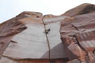 Supercrack of the desert 