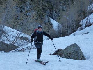 Primo tratto della salita su neve dura ed irregolare
