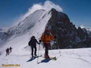 Arrivo al Dome de Neige con lo sfondo della Barre