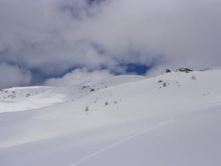 bei pendii aperti verso la cima