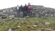 foto di gruppo in vetta al Monte Monega (19-5-2013)