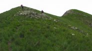 salendo verso il Monte Monega (19-5-2013)