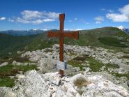 La croce di vetta di MR sul Dubasso