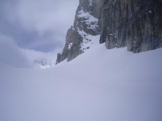 insisto,l'ambiente è intonso,traccia da fare in 30 cm. di polvere...