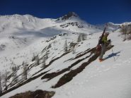 In salita sul sentiero, ma scenderemo tutto a sinistra