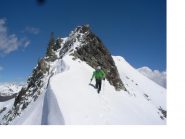 La neve inizia a mollare in cresta..