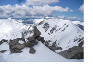 La Cima sud di Malaterra al centro..dalla Cima Centrale..