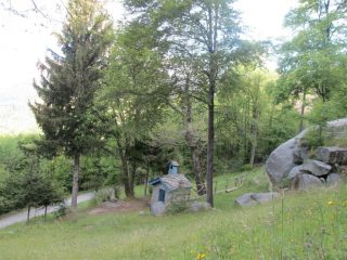 Bella cappelletta sopra Cernesio
