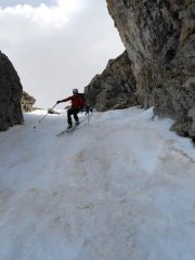 Discesa nel canalino a sx. di quello di salita al Fenestrelle
