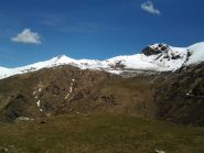 In discesa, sguardo all' indietro verso l' alta valle