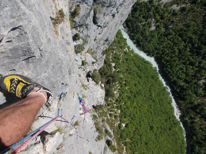 il vuoto alle spalle