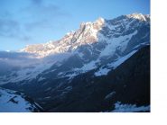 Le Grands Murailles..inondate gia' della prima luce del mattino..