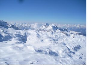 Uno sguardo verso le cime Bianche dalla vetta..