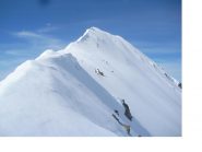 L'Aigliere da nord-est ostenta le sue linee piu' belle..