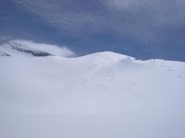 Punta d'Arnas sulla sinistra e tracce che attestano le 5 stelle